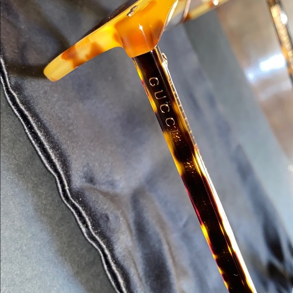 Gucci Sunglasses - Picture 4 of 6